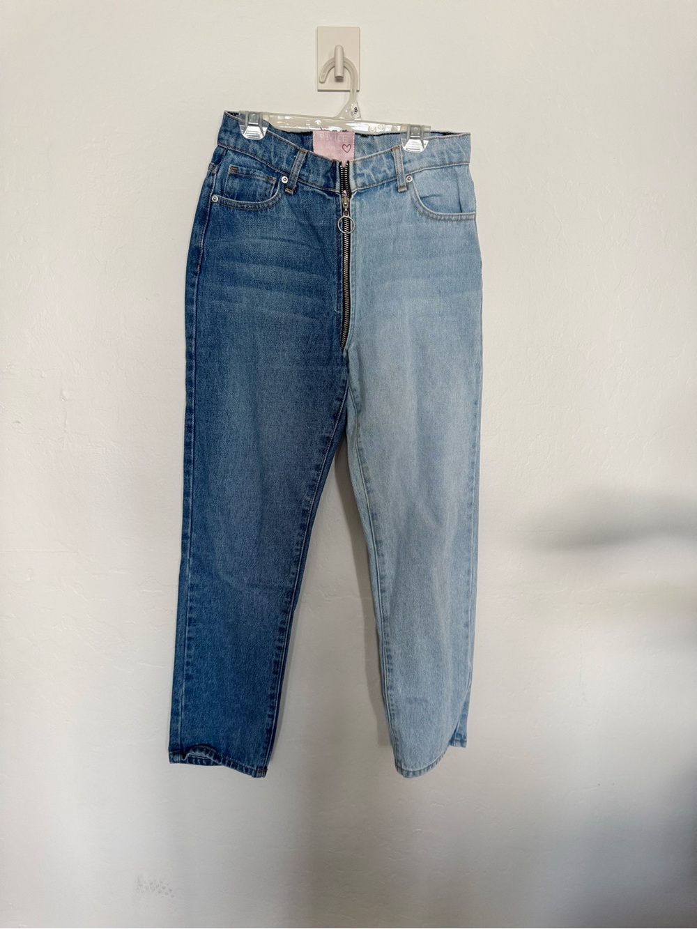 REVICE Two-Tone High-Rise Jeans in Dark Blue and Light Blue
